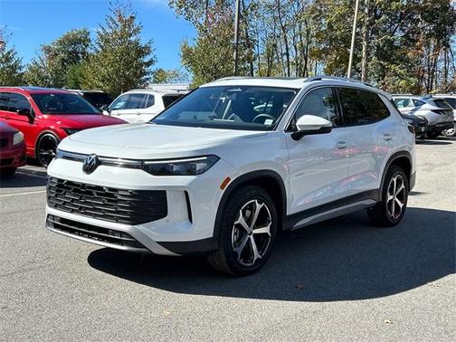 2025 Volkswagen Tiguan 2.0T SE