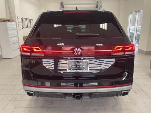 2025 Volkswagen Atlas 2.0T Peak Edition