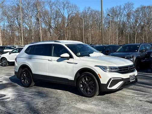 2023 Volkswagen Tiguan 2.0T SE