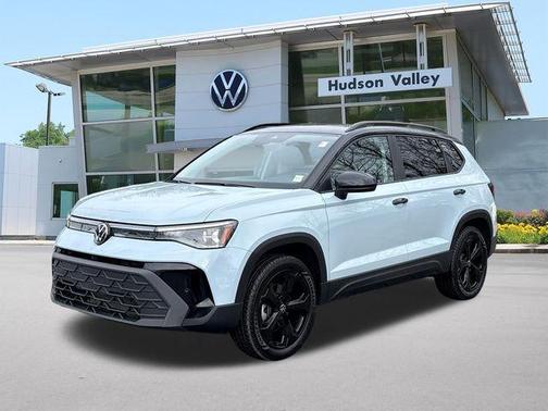 2025 Volkswagen Taos 1.5T SE Black