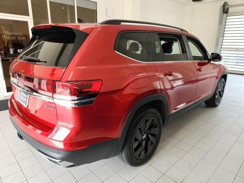 2025 Volkswagen Atlas 2.0T SE