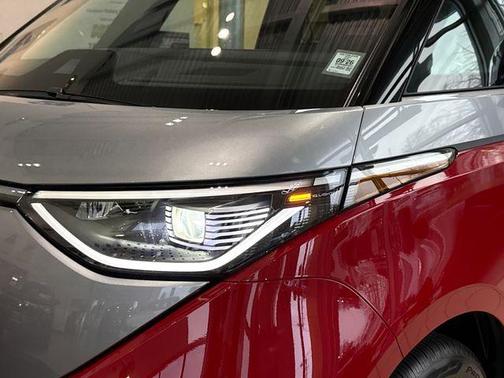 2025 Volkswagen ID. Buzz Pro S Plus