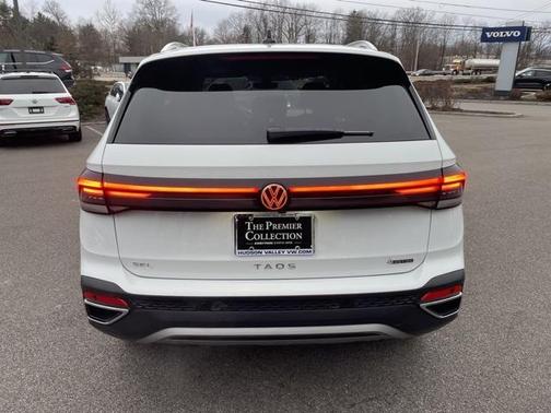 2025 Volkswagen Taos 1.5T SEL