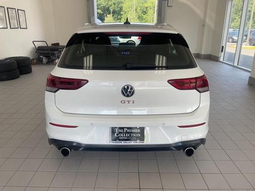 2024 Volkswagen Golf GTI 2.0T Autobahn