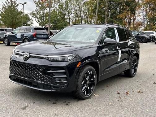 2025 Volkswagen Tiguan 2.0T SE R-Line Black