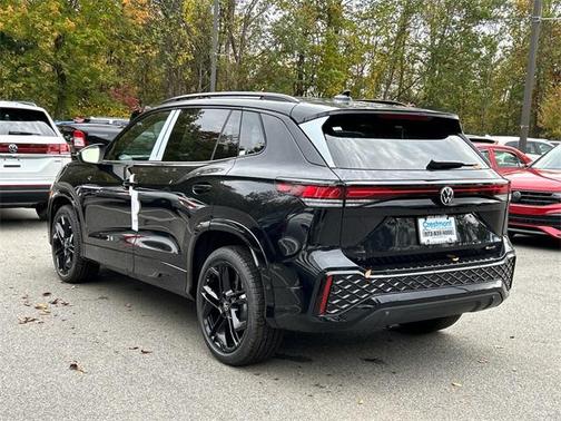 2025 Volkswagen Tiguan 2.0T SE R-Line Black