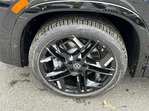 2025 Volkswagen Tiguan 2.0T SE R-Line Black