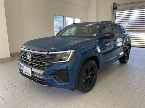 2025 Volkswagen Atlas Cross Sport 2.0T SEL R-Line Black