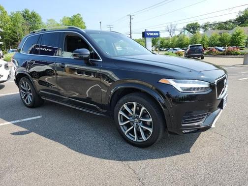 2019 Volvo XC90 T5 Momentum