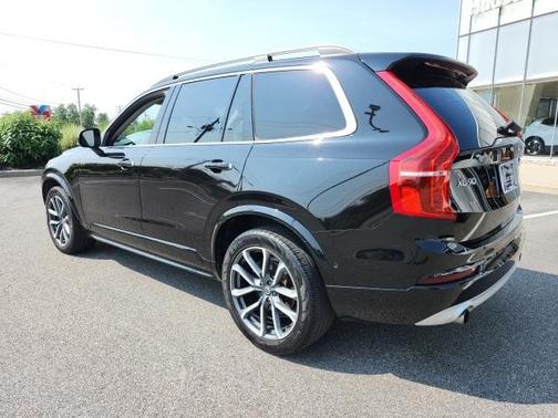 2019 Volvo XC90 T5 Momentum