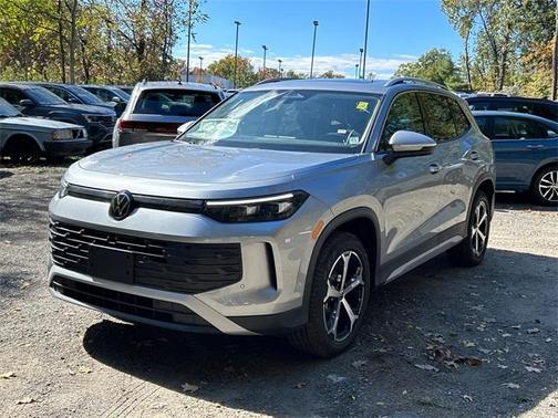 2025 Volkswagen Tiguan 2.0T SE