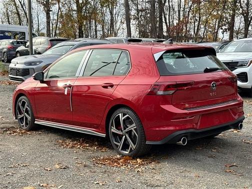 2025 Volkswagen Golf GTI 2.0T SE