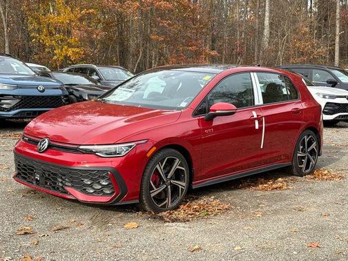 2025 Volkswagen Golf GTI 2.0T SE