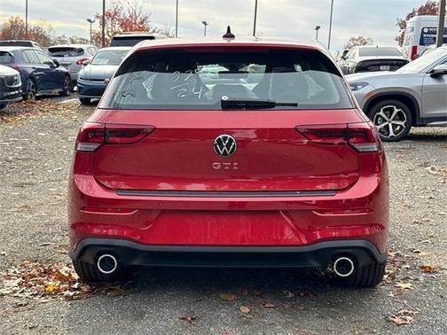 2025 Volkswagen Golf GTI 2.0T SE