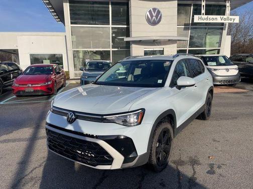 2025 Volkswagen Taos 1.5T SEL