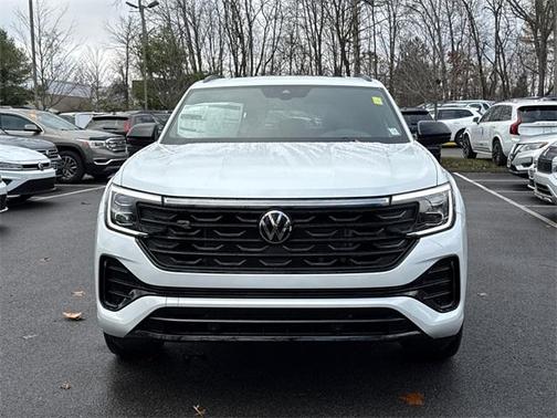 2026 Volkswagen Atlas Cross Sport 2.0T SEL R-Line Black