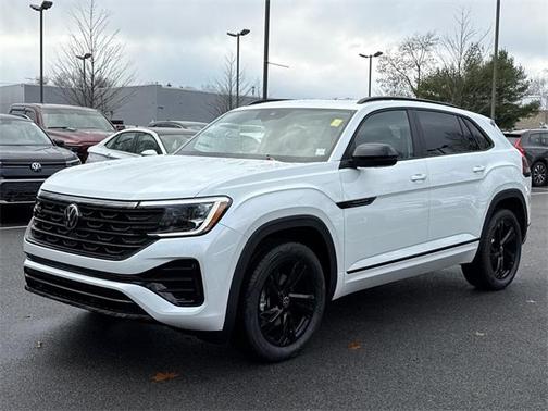 2026 Volkswagen Atlas Cross Sport 2.0T SEL R-Line Black