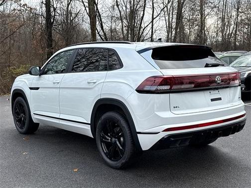 2026 Volkswagen Atlas Cross Sport 2.0T SEL R-Line Black