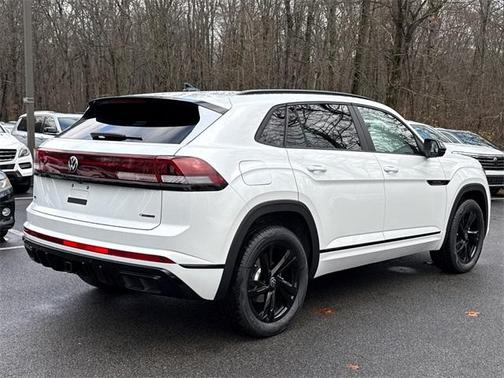 2026 Volkswagen Atlas Cross Sport 2.0T SEL R-Line Black