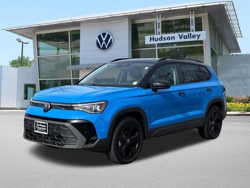 2025 Volkswagen Taos 1.5T SE Black