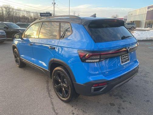 2025 Volkswagen Taos 1.5T SE Black