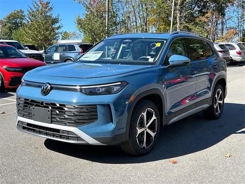 2025 Volkswagen Tiguan 2.0T SE