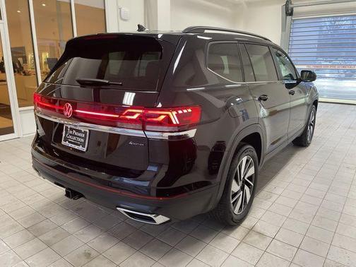 2025 Volkswagen Atlas 2.0T SE