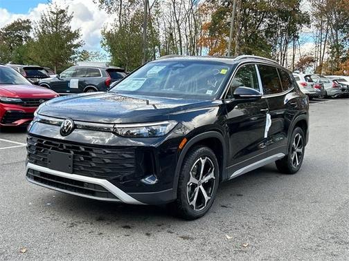 2025 Volkswagen Tiguan 2.0T SE