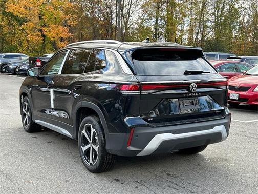 2025 Volkswagen Tiguan 2.0T SE