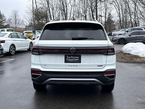 2025 Volkswagen Taos 1.5T SE