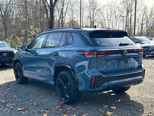 2025 Volkswagen Tiguan 2.0T SE R-Line Black