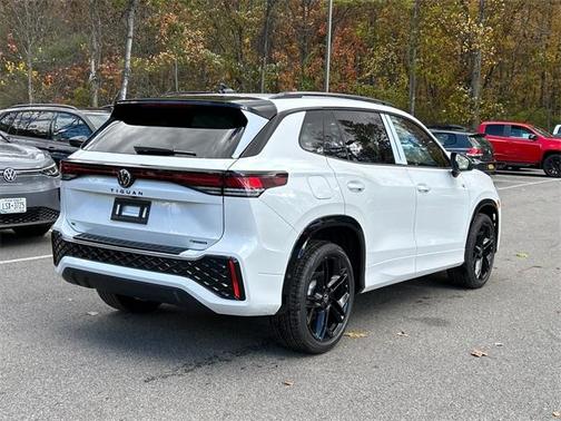 2026 Volkswagen Tiguan 2.0T SE
