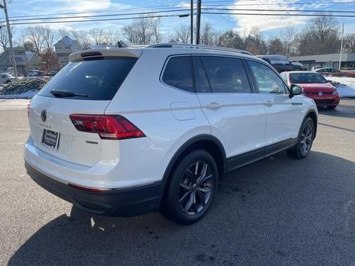 2023 Volkswagen Tiguan 2.0T SE