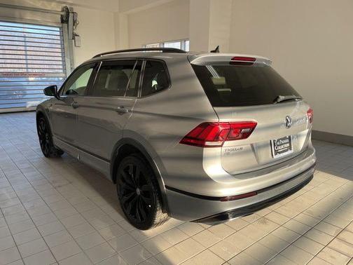 2020 Volkswagen Tiguan 2.0T SE R-Line Black
