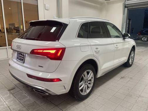 2022 Audi Q5 45 S line quattro Premium