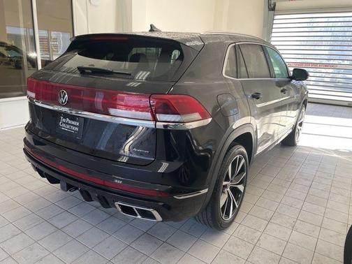 2024 Volkswagen Atlas Cross Sport 2.0T SEL Premium R-Line