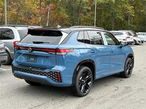 2025 Volkswagen Tiguan 2.0T SE R-Line Black