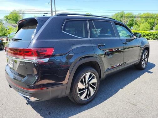 2024 Volkswagen Atlas 2.0T SE