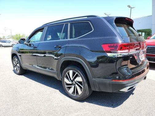 2024 Volkswagen Atlas 2.0T SE