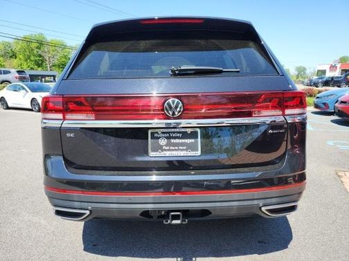 2024 Volkswagen Atlas 2.0T SE