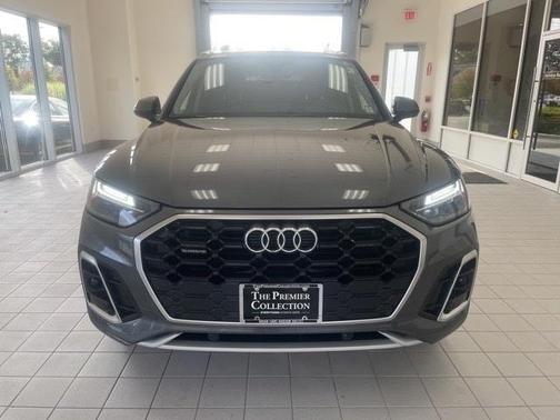 2023 Audi Q5 45 S line quattro Premium