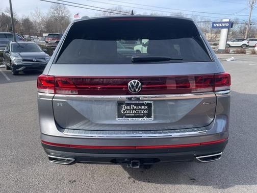 2025 Volkswagen Atlas 2.0T SE