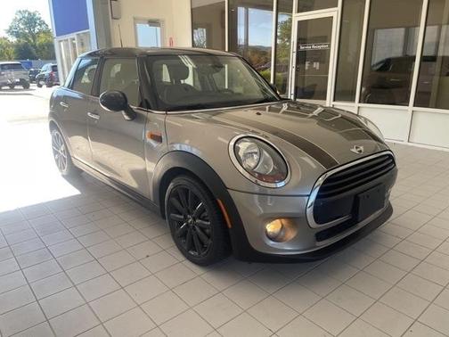 2016 MINI Hardtop Cooper