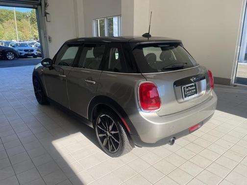 2016 MINI Hardtop Cooper