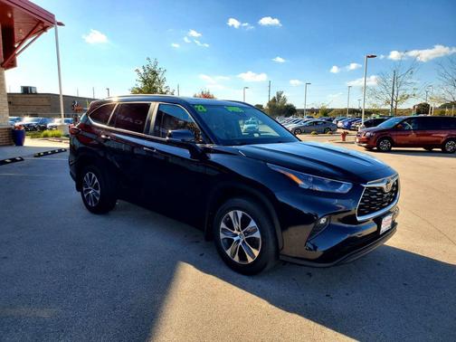 2023 Toyota Highlander XLE