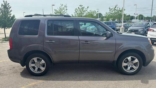 Gray 2015 Honda Pilot EX-L