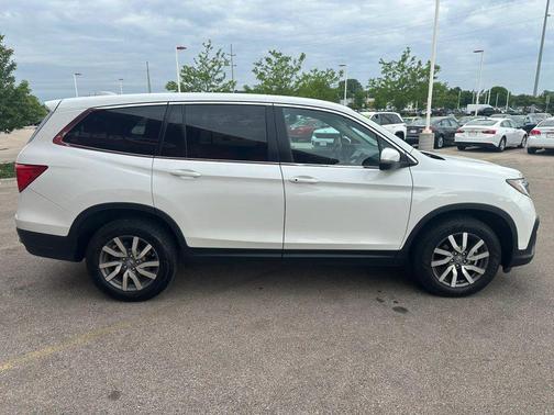 White 2021 Honda Pilot EX Sport Utility 4D