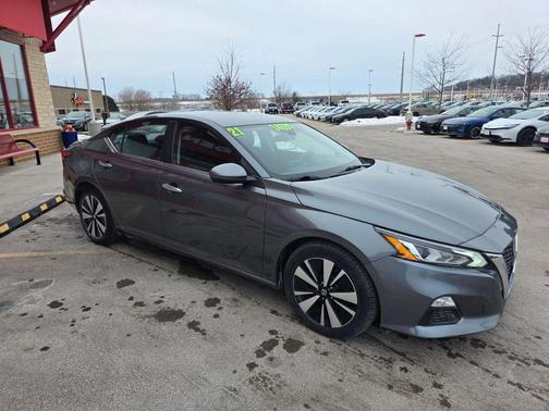 2021 Nissan Altima 2.5 SV