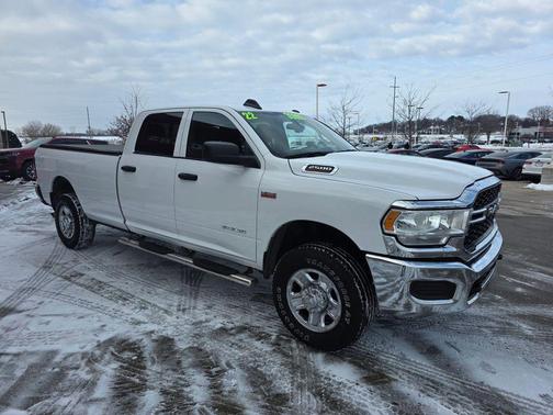 2022 RAM 2500 Tradesman Crew Cab 4x4 8' Box