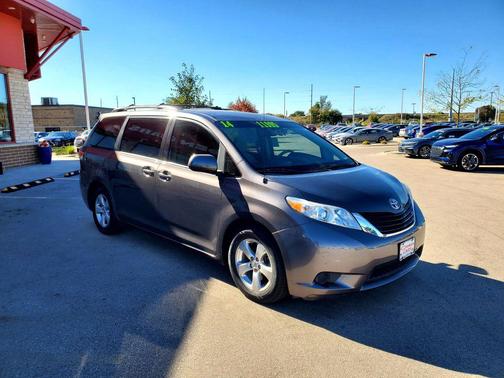 2014 Toyota Sienna LE